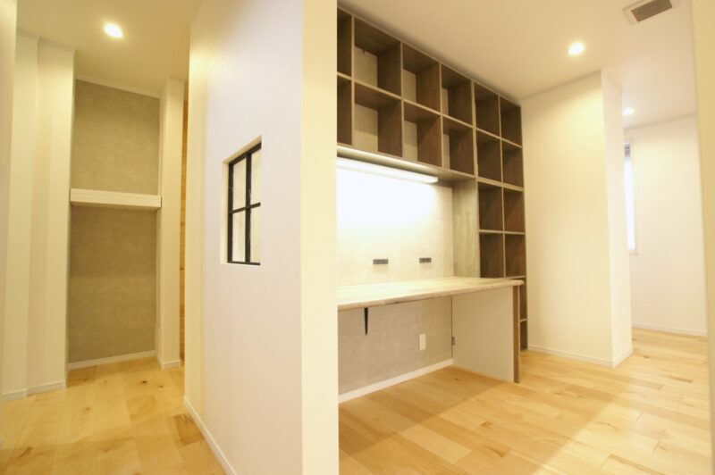 オープンだけどおこもり感のあるワークスペース